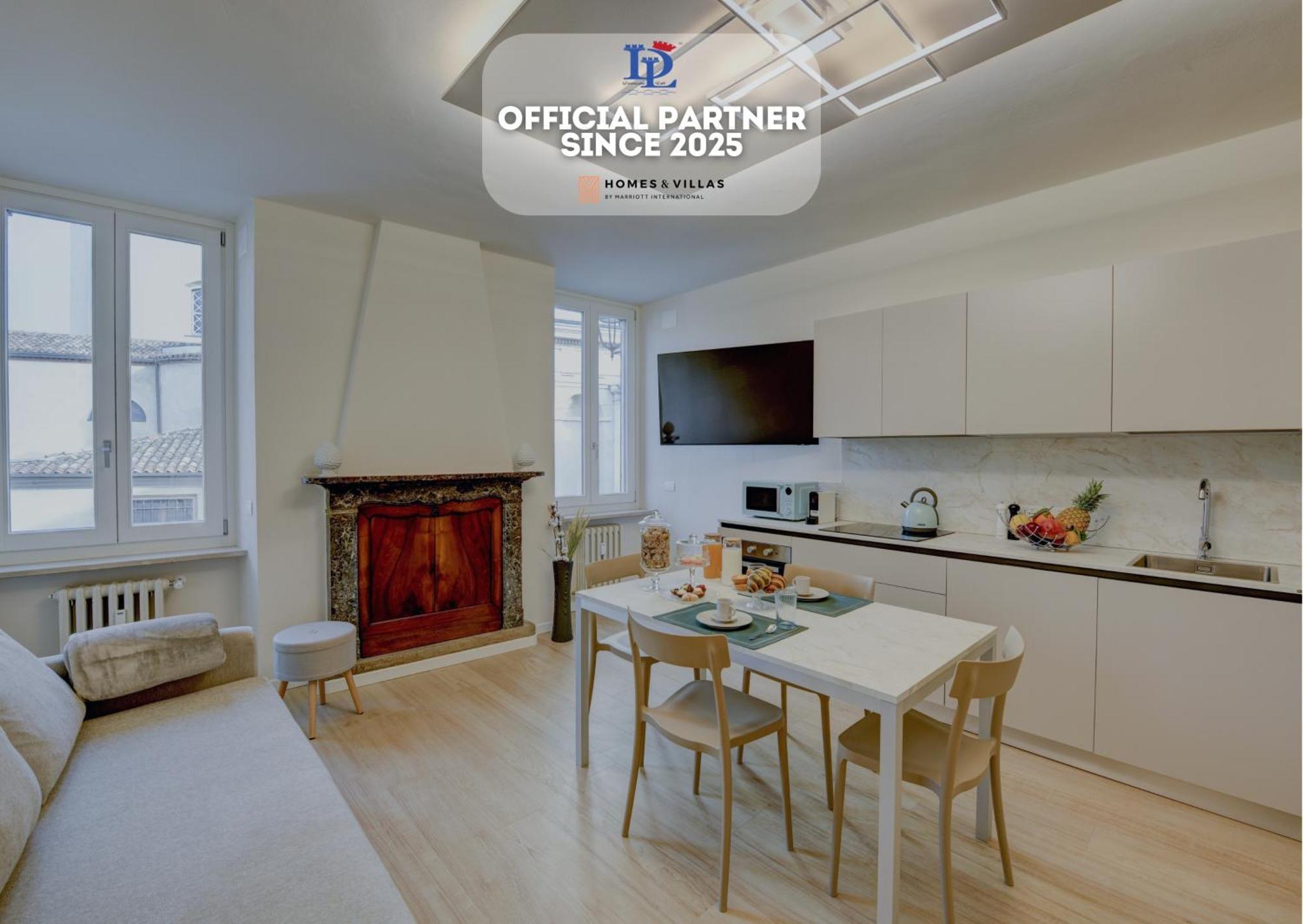 Desenzanoloft Official Partner Marriott Homes & Villas - Apa Dom Downtown Family Apartment Десенцано дел Гарда Екстериор снимка